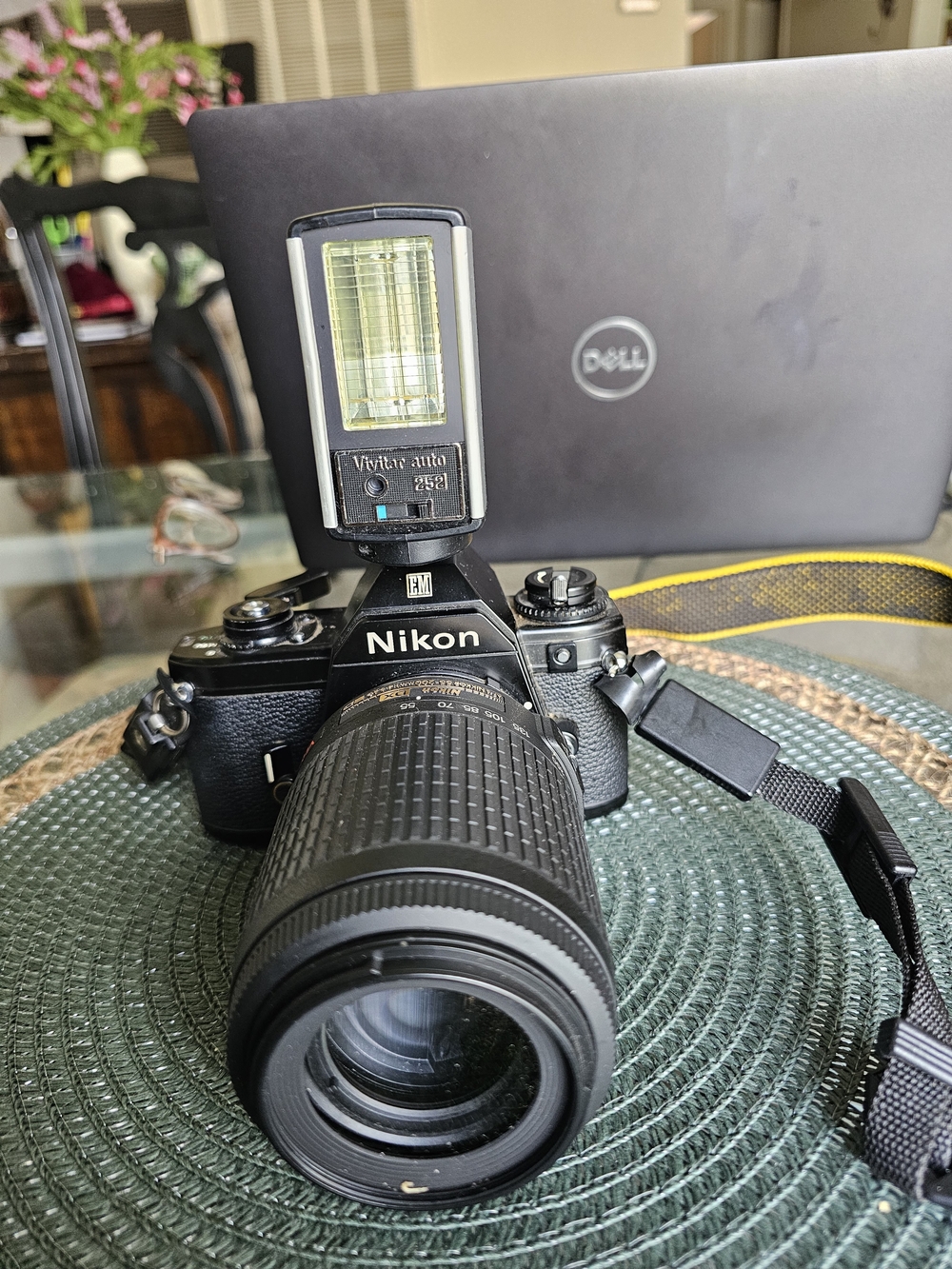 Nikon EM Film Camera + Series E   55-200mm Lens + vivitar auto 252 Flash